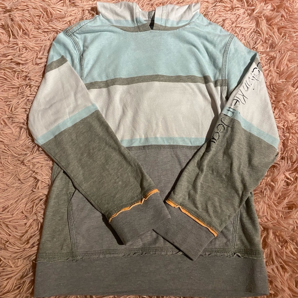 Size 5/6 Long Sleeve Hooded Tee